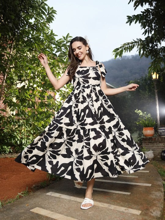 Women Floral Printed Pure Cotton Empire Maxi Dress L / Black