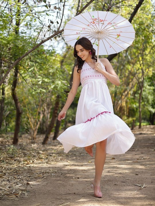 Women Embroidered Fit & Flare Dress M / White Women Embroidered Fit & Flare Dress M / White