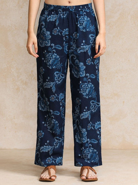 Women Floral Printed Regular Pure Cotton Kurta with Trousers VitansEthnics