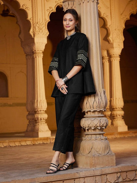 Women Floral Embroidered Top & Trousers Co-ords Set VitansEthnics