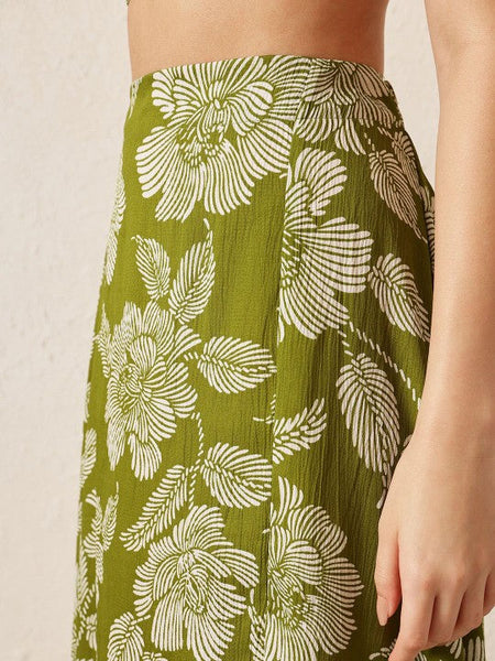 Women Green Printed Off Shoulder Crop Top With Flared Skirt Co-Ords Set VitansEthnics
