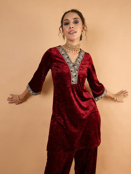 Women Ethnic Motifs Embroidered Kurta with Trousers Set VitansEthnics