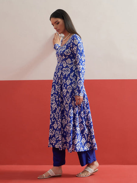 Wome Ethnic Motifs Printed Panelled Thread Work Kurta with Palazzos Co-ords Set VitansEthnics