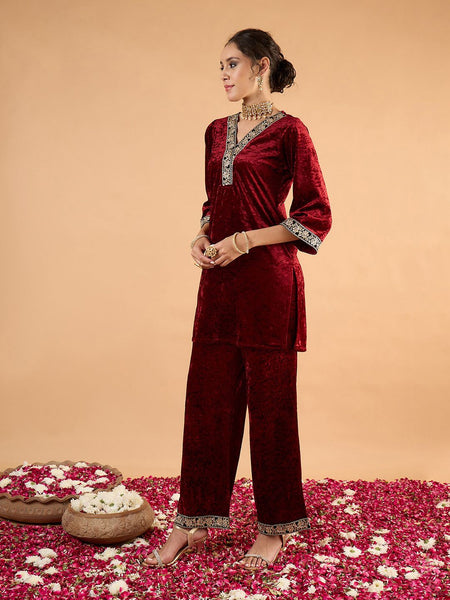 Women Ethnic Motifs Embroidered Kurta with Trousers Set VitansEthnics