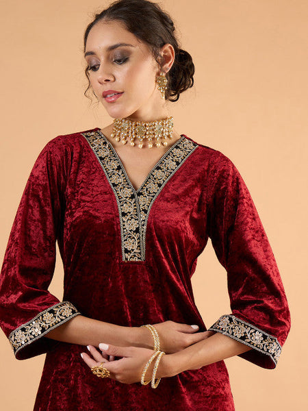 Women Ethnic Motifs Embroidered Kurta with Trousers Set VitansEthnics
