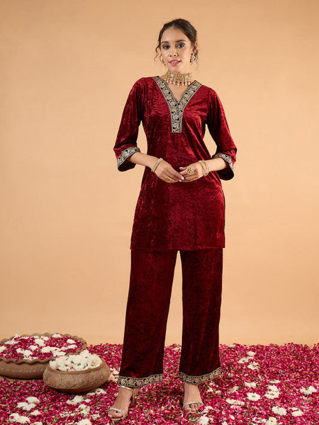 Women Ethnic Motifs Embroidered Kurta with Trousers Set VitansEthnics