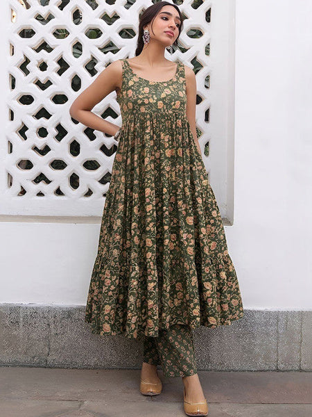 Women Floral Printed Tiered Pure Cotton Kurta with Palazzos VitansEthnics