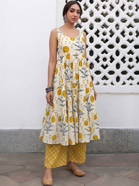 Women Off White Pure Cotton Floral Printed Tiered Kurta Pant Set VitansEthnics