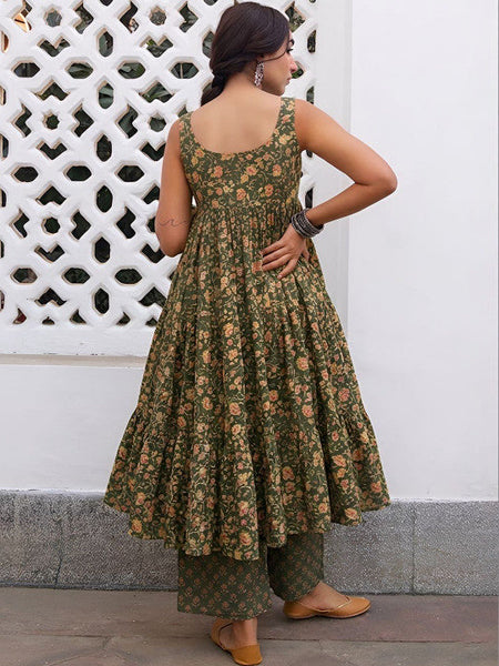 Women Floral Printed Tiered Pure Cotton Kurta with Palazzos VitansEthnics