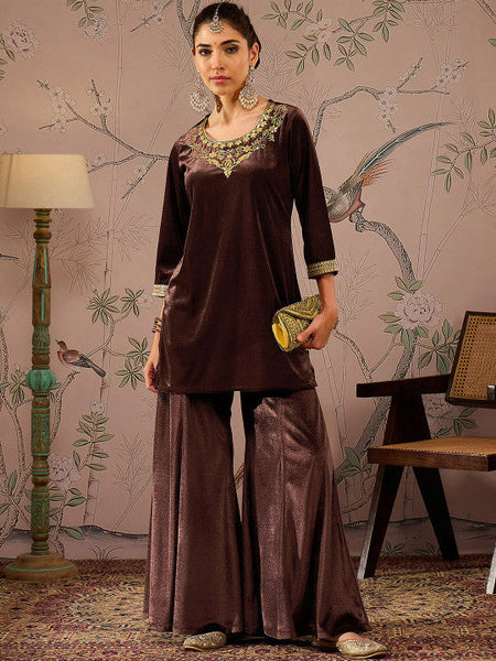 Women Floral Embroidered Thread Work Velvet Kurti With Trousers Set VitansEthnics