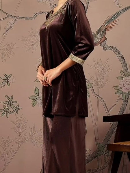 Women Floral Embroidered Thread Work Velvet Kurti With Trousers Set VitansEthnics