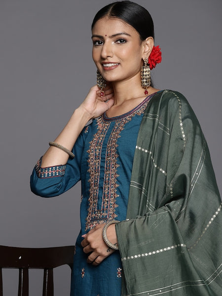 Women Blue Ethnic Motifs Yoke Design Thread Work Kurta with Sharara & With Dupatta