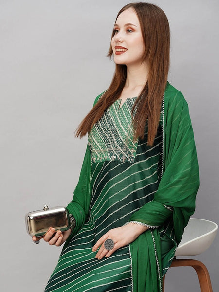 Women Leheriya Printed Thread Work Kurta With Trousers & Dupatta