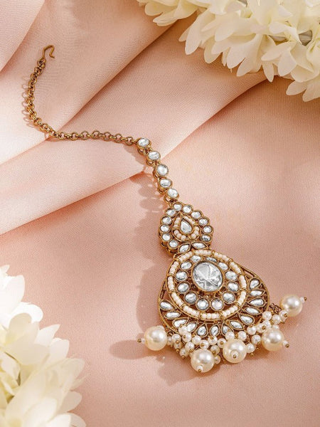 Women Gold-Plated Kundan & White Pearl Studded & Beaded Jewellery Set with Maangtikka