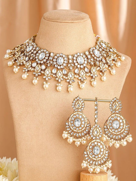 Women Gold-Plated Kundan & White Pearl Studded & Beaded Jewellery Set with Maangtikka