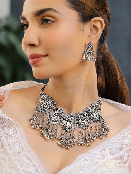 Women Silver-Plated Cubic Zirconia-Studded & Beaded Traditional Jewellery Set VitansEthnics