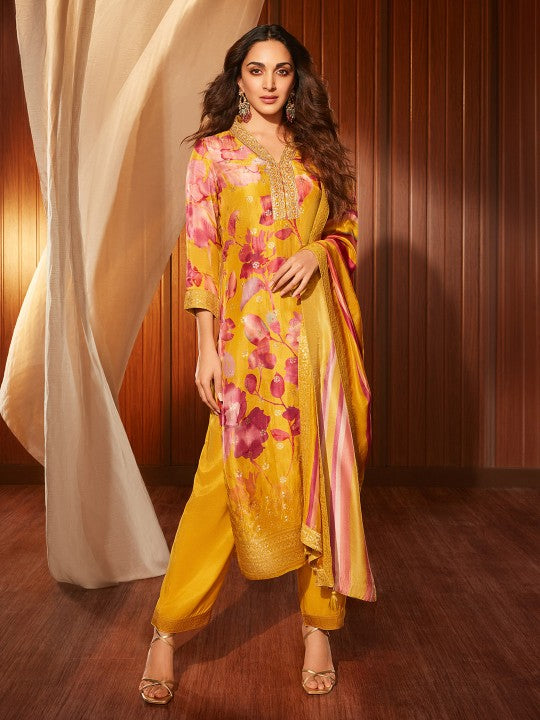 Women Floral Printed Kurta With Trousers & Dupatta Set