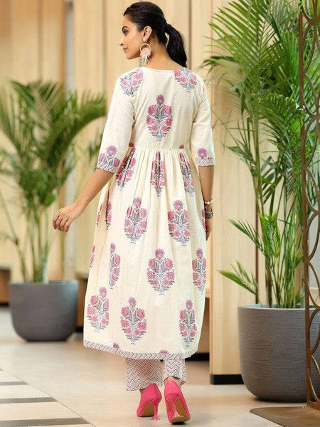 Women Pink Square Neck Floral Printed Pleated Pure Cotton A Line Kurta with Trouser VitansEthnics