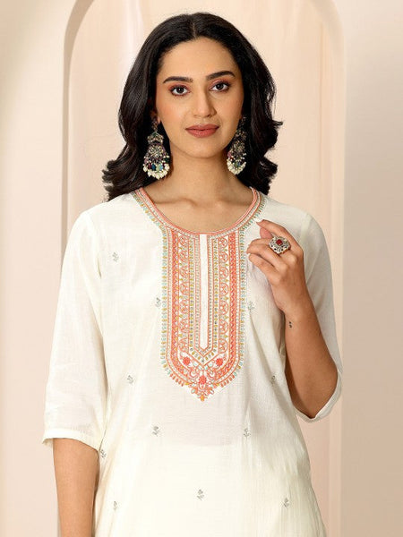 Women Ethnic Motifs Embroidered Round Neck Kurta With Trousers And Dupatta Indian Suit Set VitansEthnics