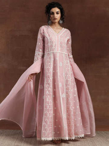 Floral Embroidered V-Neck Three-Quarter Sleeves Thread Work Kurta Set