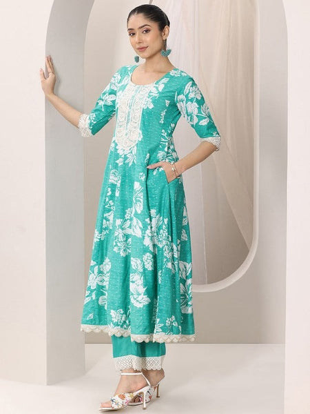 Women Floral Printed Kurta with Trousers & Dupatta Set VitansEthnics