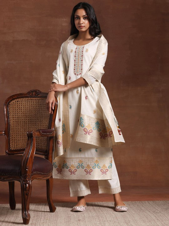 Women Paisley Round Neck Three-Quarter Sleeves Pure Cotton Kurta Set VitansEthnics