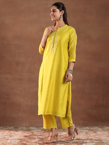Floral Yoke Design Thread Work Chanderi Silk Straight Kurta With Trouser & Dupatta