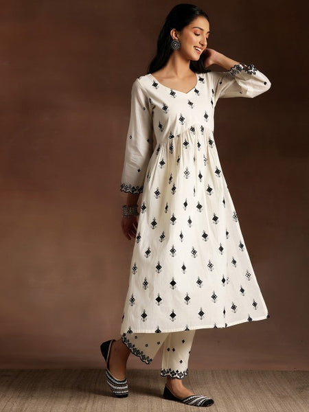 Floral Embroidered Pleated Thread Work Pure Cotton Kurta With Trousers & Dupatta Set