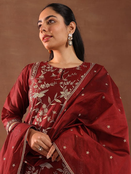 Floral Embroidered Chanderi Silk Kurta With Trousers & Dupatta Set