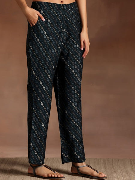 Women Floral Printed Straight Kurta With Trousers & Dupatta Set