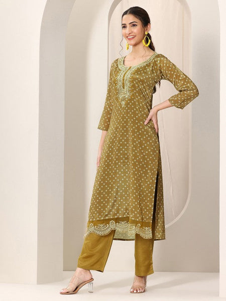 Women Bandhani Printed Scoop Neck Thread Work Straight Kurta With Trouser & Dupatta Set VitansEthnics