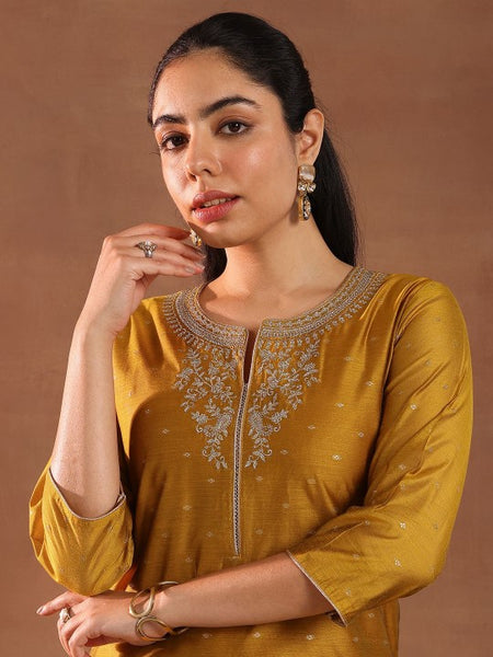 Floral Embroidered Thread Work Chanderi Silk Straight Kurta with Trousers & Dupatta Set