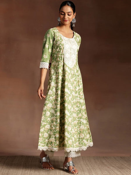 Women Floral Embroidered Thread Work Pure Cotton Kurta & Trousers With Dupatta