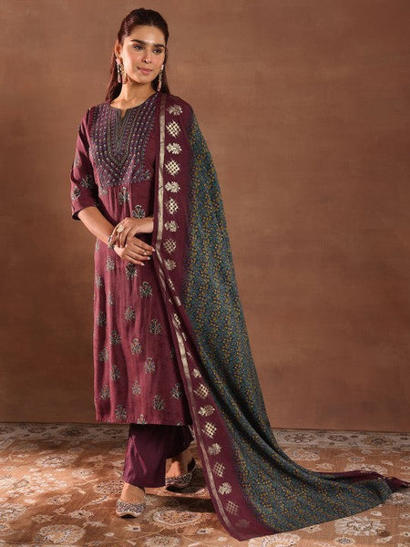 Women Floral Printed Thread Work Straight Kurta With Trousers & Dupatta Set VitansEthnics