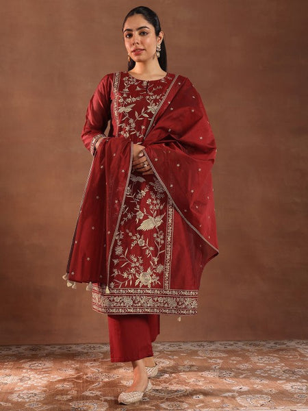 Floral Embroidered Chanderi Silk Kurta With Trousers & Dupatta Set