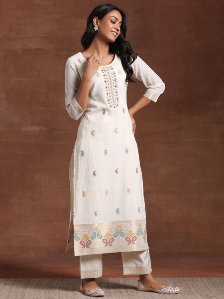 Women Paisley Round Neck Three-Quarter Sleeves Pure Cotton Kurta Set VitansEthnics