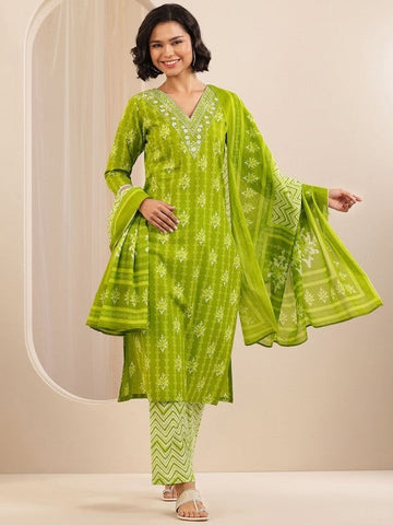 Women Floral Printed Regular Thread Work Kurta with Trousers & With Dupatta Set VitansEthnics