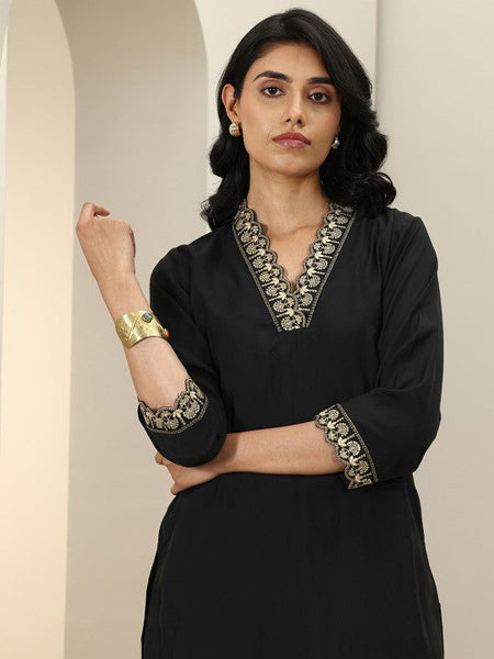 Women Ethnic Motifs Yoke Design Regular Sequinned Kurta with Trousers & With Dupatta VitansEthnics