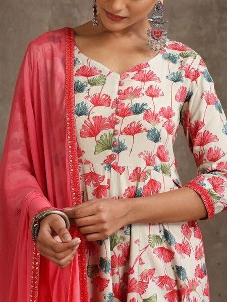 Women Floral Printed Kurta with Palazzos & Dupatta Set VitansEthnics