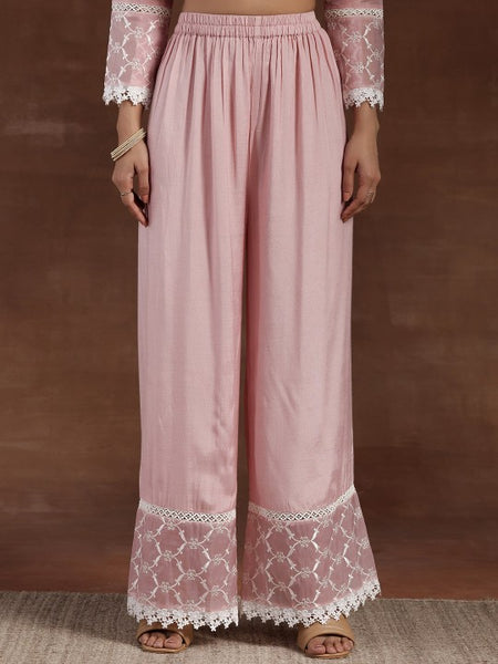 Floral Embroidered V-Neck Three-Quarter Sleeves Thread Work Kurta Set