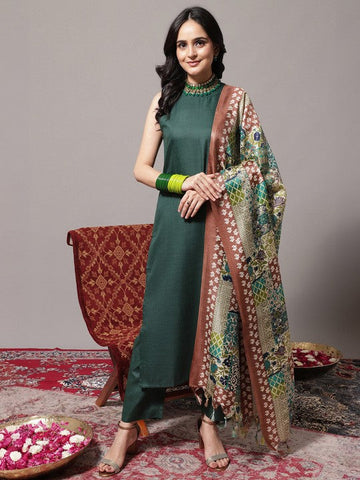 Women Regular Halter Neck Kurta With Trousers & Dupatta Set VitansEthnics