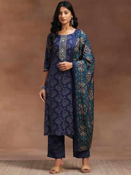 Women Blue Floral embroidered Zari Kurta With Trousers & Dupatta