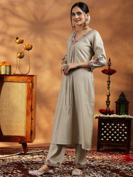 Floral Embroidered Pleated Thread Work Kurta with Trouser & Dupatta Set