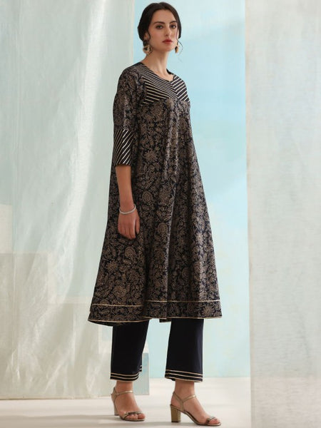 Floral Printed Keyhole Neck Pure Cotton A-Line Kurta with Trousers & Dupatta Set (Copy) VitansEthnics