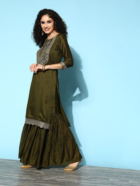 Women Floral Silk Blend Hyper Texture Kurta Set VitansEthnics