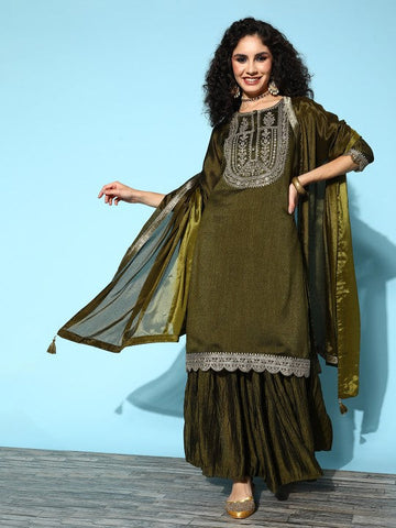 Women Floral Silk Blend Hyper Texture Kurta Set VitansEthnics