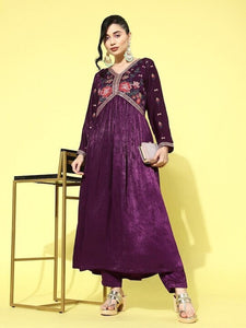 Women Floral Embroidered V-Neck Sequinned Velvet Kurta with Trousers, Indo Western Ethnic Set for Women, Designer Wedding wear outfit VitansEthnics